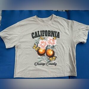 Organic Collective Graphic T-Shirt with Floral and Butterfly Design Size M